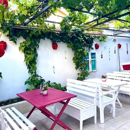 Nese Casa de hóspedes 2*