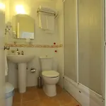 Πανσιόν Nese Otel Çeşme