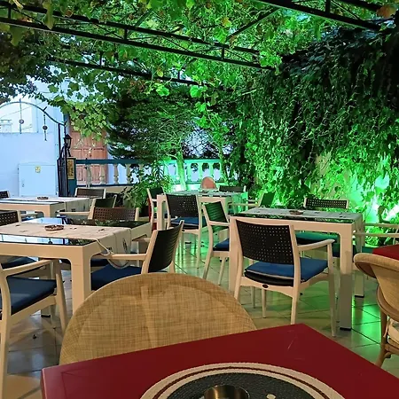 Nese Otel Çeşme