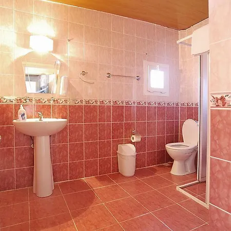 Nese Konukevi Çeşme